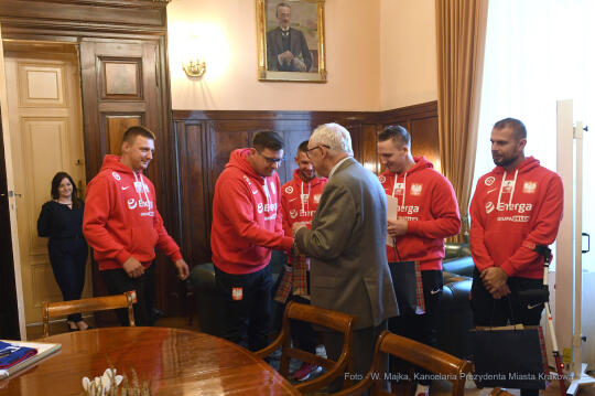 077jpg.jpg-Amp Futboli