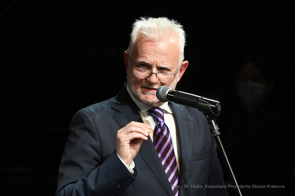 033jpg.jpg-Na Rzecz Rozwoju  Autor: W. Majka