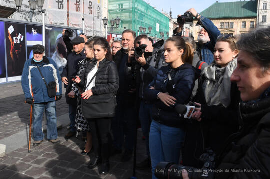 088jpg.jpg-Otwarcie wystawy Świat Czeka