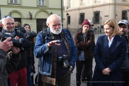 1212jpg.jpg-Otwarcie wystawy Świat Czeka