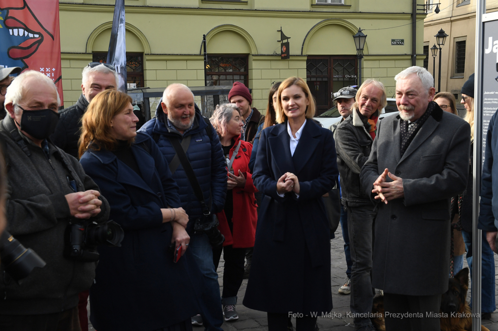 1515jpg.jpg-Otwarcie wystawy Świat Czeka  Autor: W. Majka