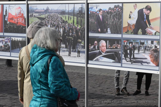 2424jpg.jpg-Otwarcie wystawy Świat Czeka