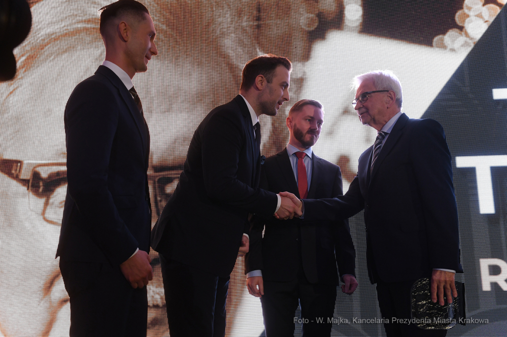 2424jpg.jpg-Gala 10-lecia LoveKraków.pl  Autor: W. Majka