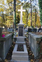 cmentarz rakowicki nagrobek rodziny pezdanskich na kwaterze n - po konserwacji.jpg