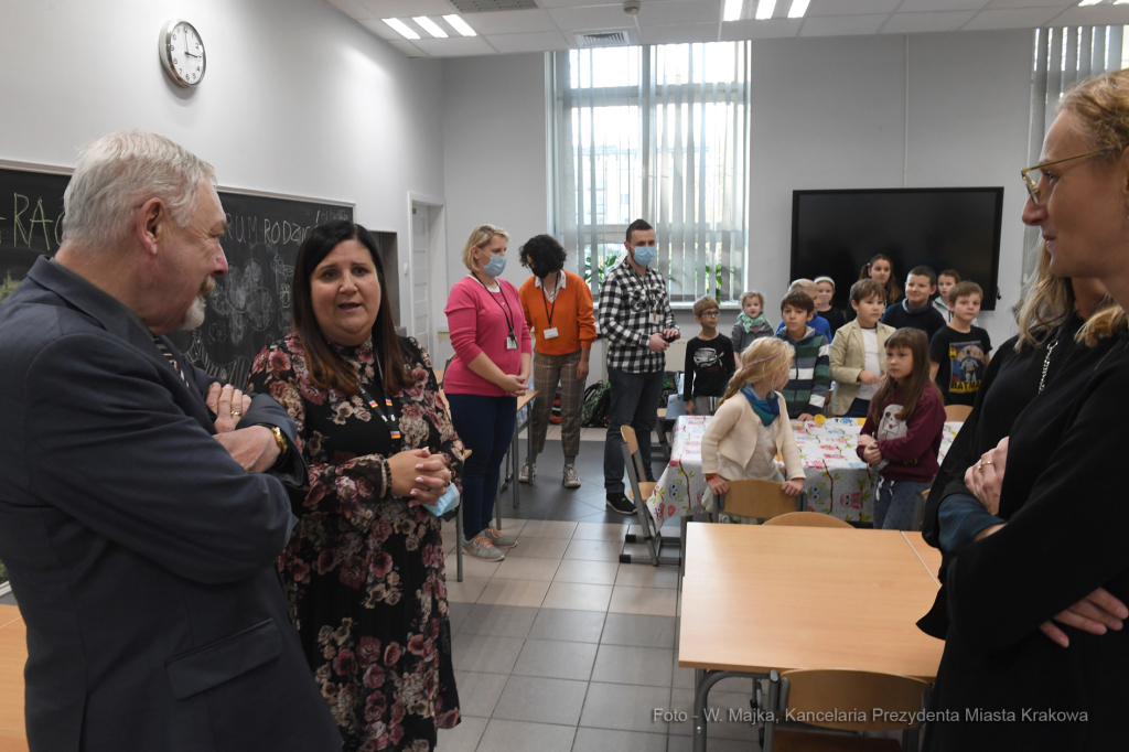 1313jpg.jpg-centrum rodziców  Autor: W. Majka