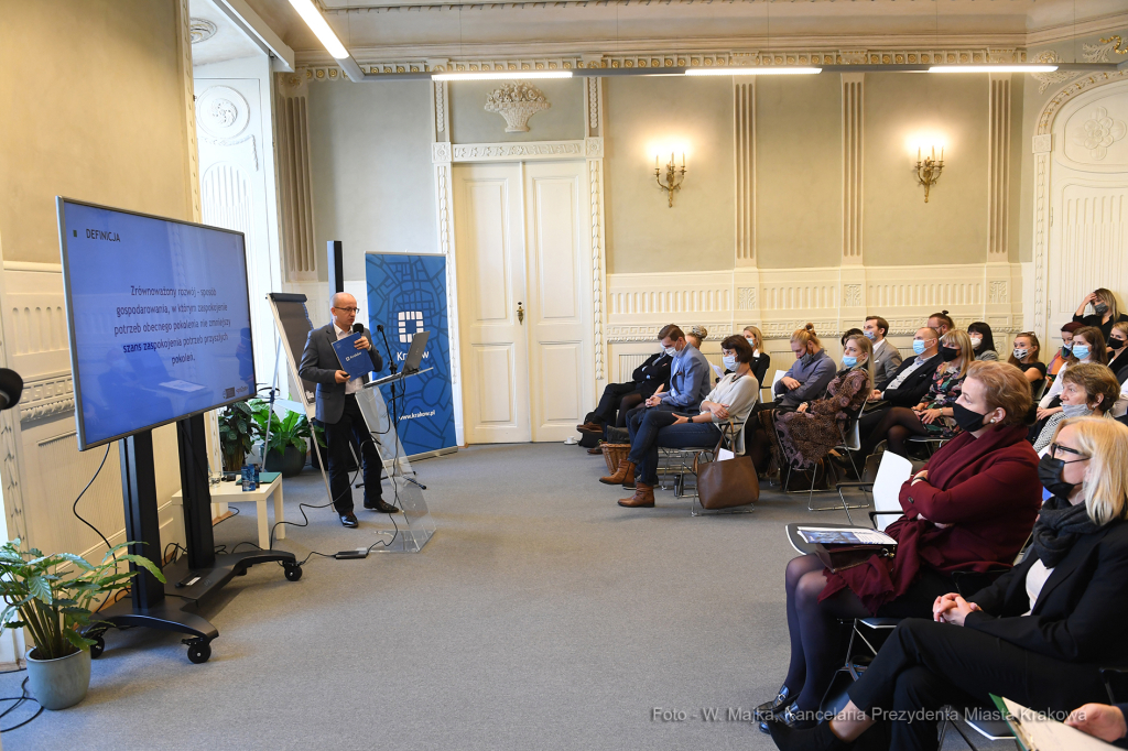 1818jpg.jpg-I spotkanie Grup Wykonawczych   Kierunek: Miasto dla Wszystkich  Autor: W. Majka