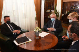 011jpg.jpg-amb. Rumunii