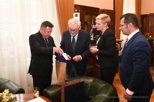 077jpg.jpg-amb. Rumunii