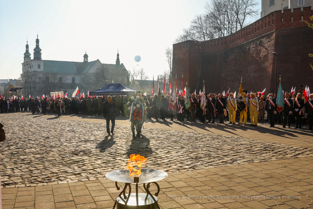 bs_211111_3573.jpg-Uroczystości, 11 Listopada, Kośmider  Autor: B. Świerzowski