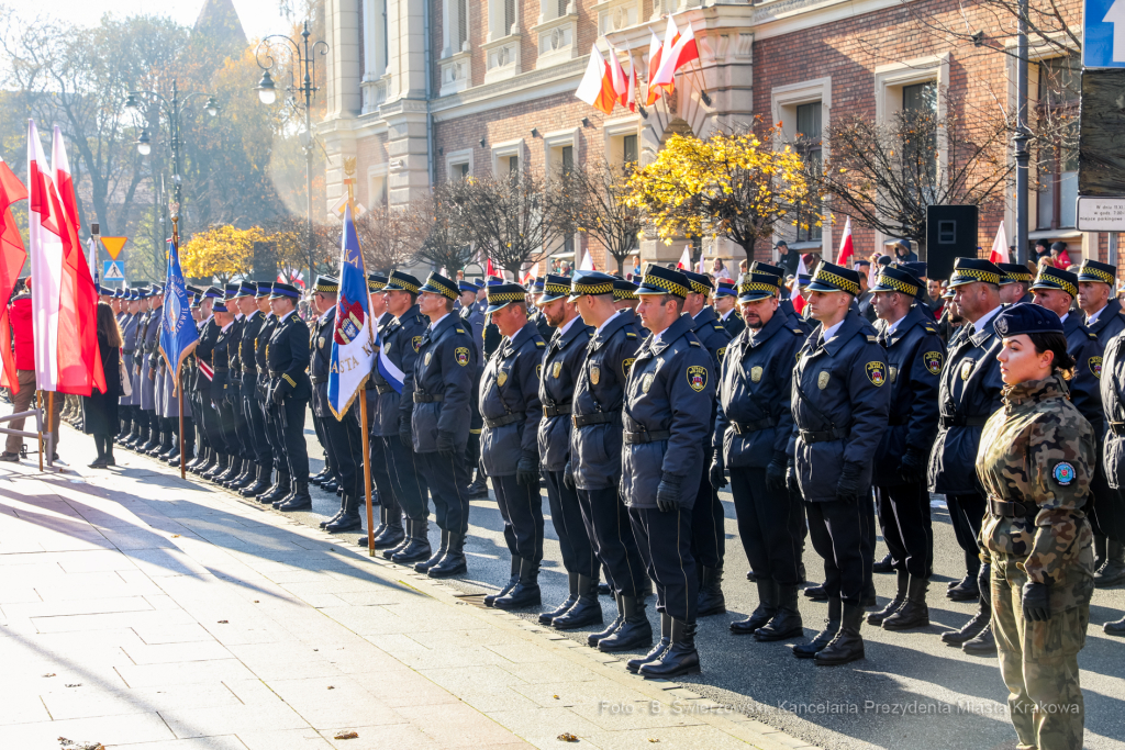 bs_211111_3623.jpg-Uroczystości, 11 Listopada, Kośmider  Autor: B. Świerzowski