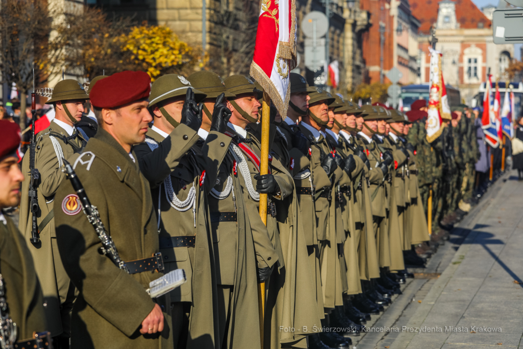 bs_211111_3671.jpg-Uroczystości, 11 Listopada, Kośmider  Autor: B. Świerzowski