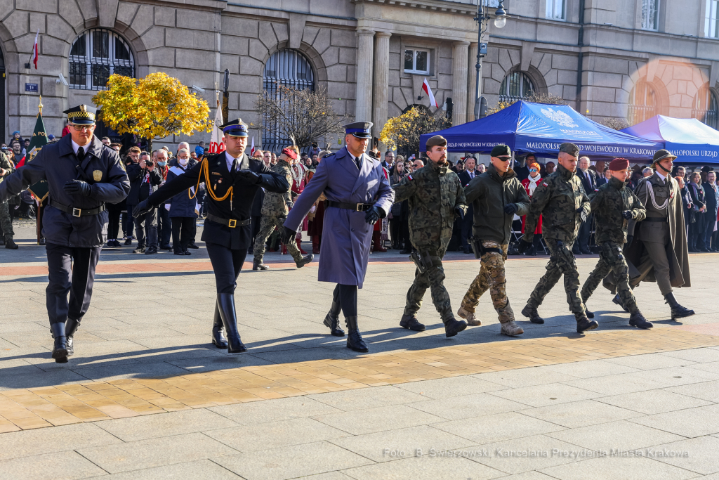 bs_211111_3722.jpg-Uroczystości, 11 Listopada, Kośmider  Autor: B. Świerzowski