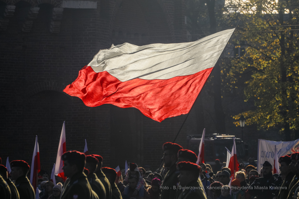 bs_211111_3836.jpg-Uroczystości, 11 Listopada, Kośmider  Autor: B. Świerzowski