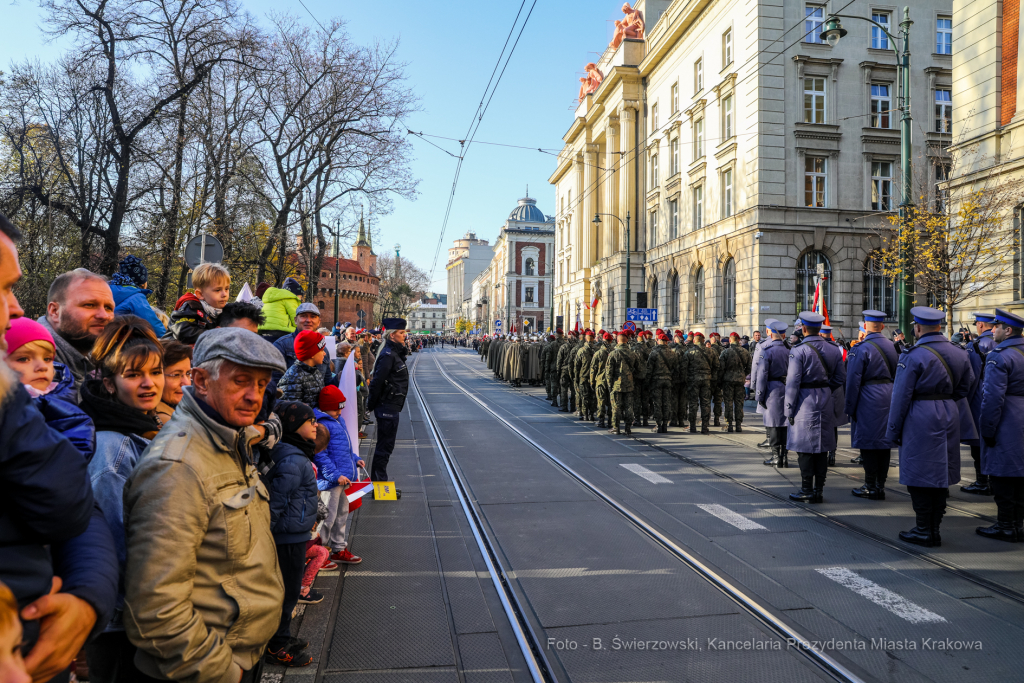 bs_211111_3931.jpg-Uroczystości, 11 Listopada, Kośmider  Autor: B. Świerzowski
