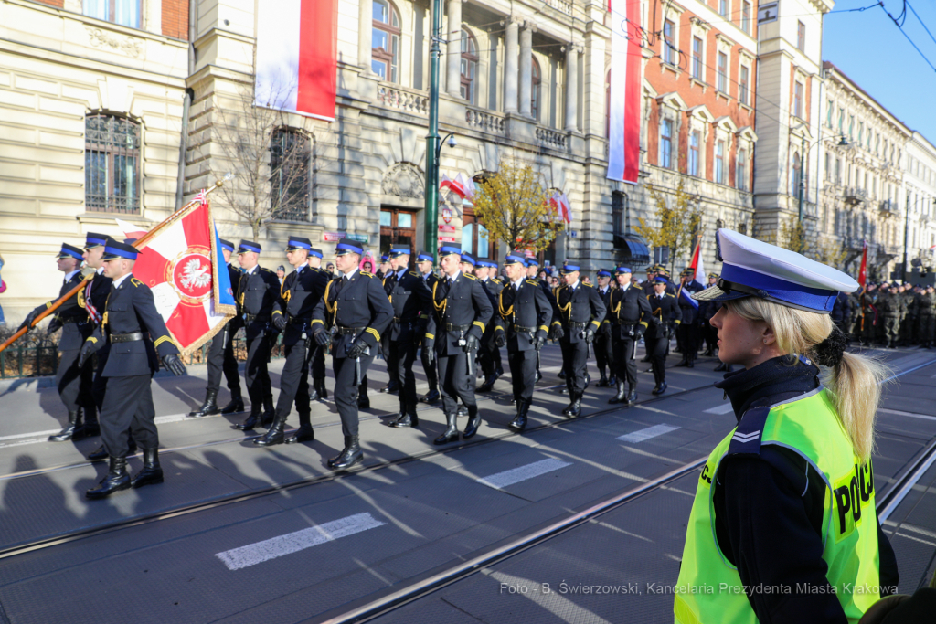 bs_211111_3938.jpg-Uroczystości, 11 Listopada, Kośmider  Autor: B. Świerzowski
