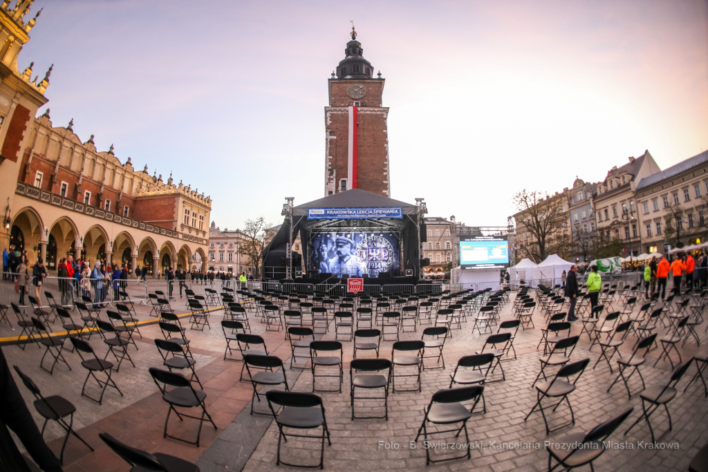 bs_211111_3965.jpg-Lekcja Śpiewania  Autor: B. Świerzowski