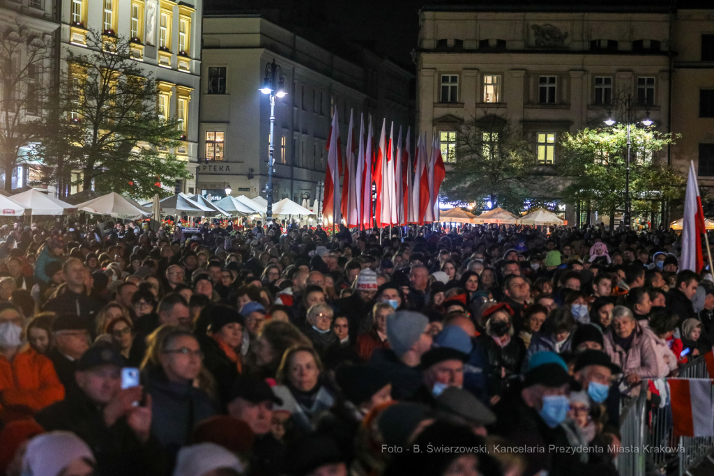 bs_211111_4107.jpg-Lekcja Śpiewania  Autor: B. Świerzowski