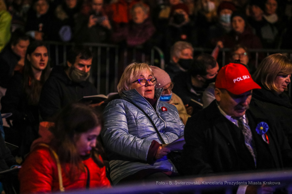 bs_211111_4123.jpg-Lekcja Śpiewania  Autor: B. Świerzowski