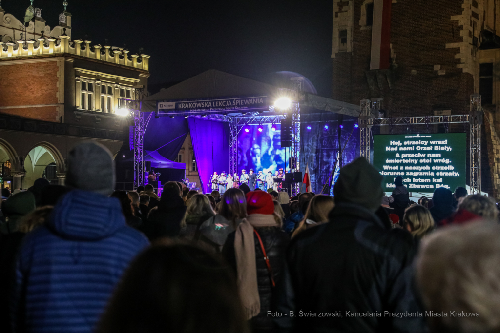 bs_211111_4136.jpg-Lekcja Śpiewania  Autor: B. Świerzowski