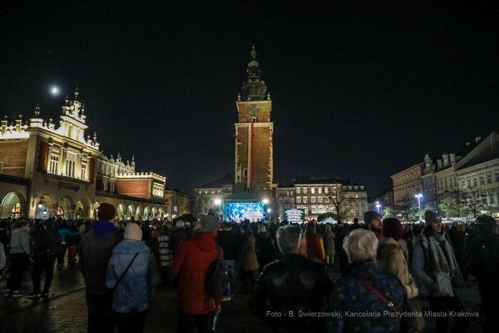 bs_211111_4141.jpg-Lekcja Śpiewania  Autor: B. Świerzowski