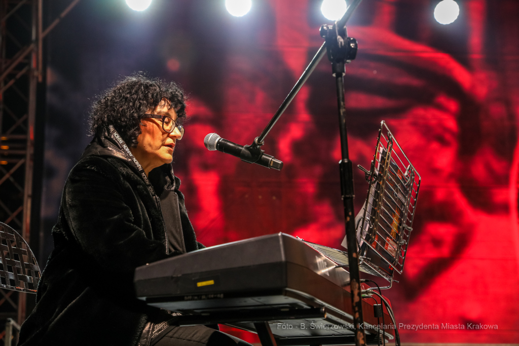 bs_211111_4409.jpg-Lekcja Śpiewania  Autor: B. Świerzowski