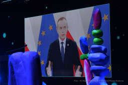 1212jpg.jpg-Kongrers Open Eyes Economy Summit