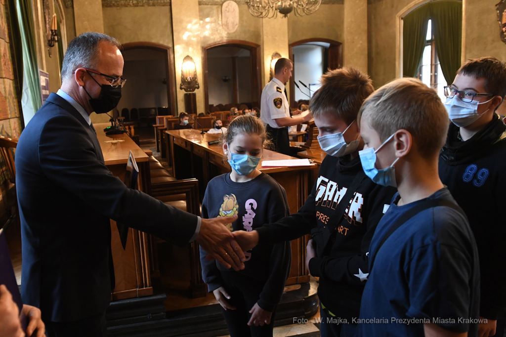 2424jpg.jpg-Prawo i my - konmkurs  Autor: W. Majka