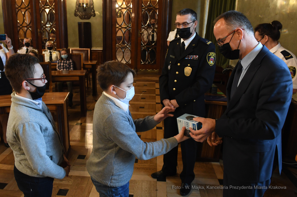 3434jpg.jpg-Prawo i my - konmkurs  Autor: W. Majka