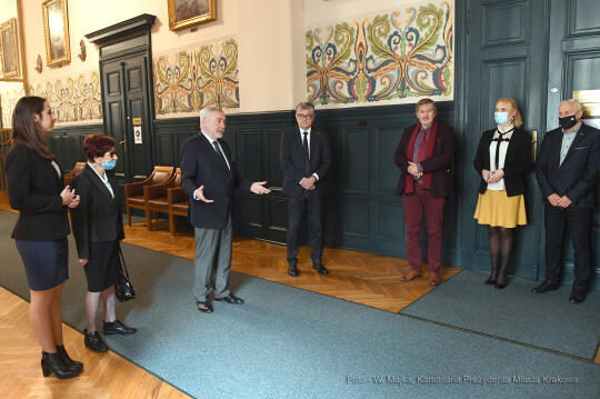 044jpg.jpg-Prezentacja medali olimpijskich zdobytych przez Krakowian