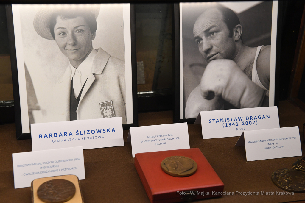 1111jpg.jpg-Prezentacja medali olimpijskich zdobytych przez Krakowian  Autor: W. Majka