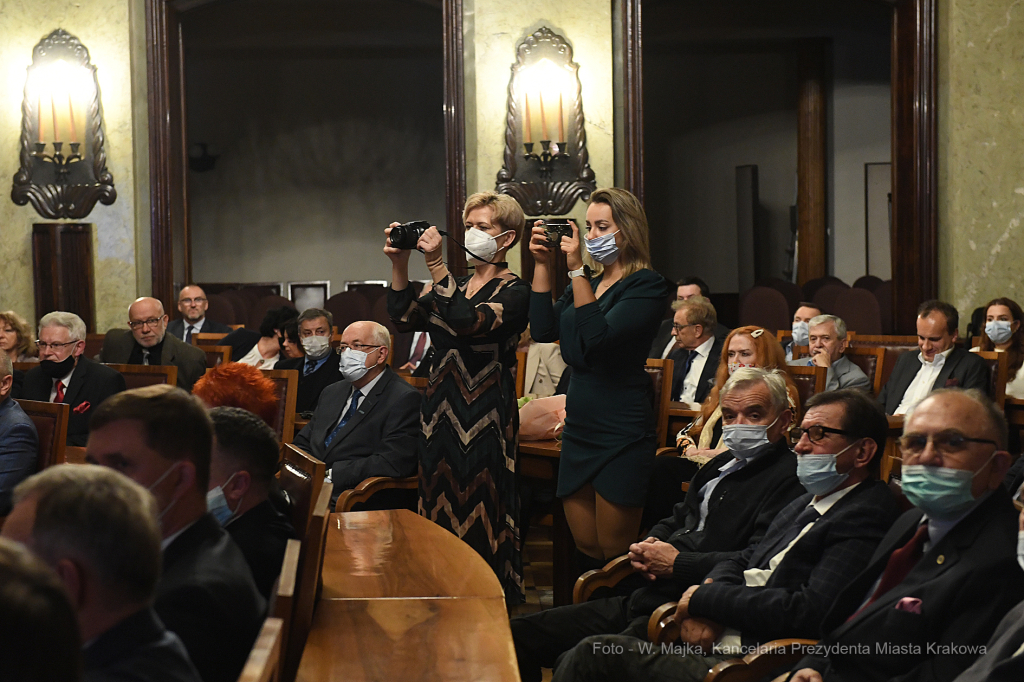 099jpg.jpg-Pióro Biznesu  Autor: W. Majka