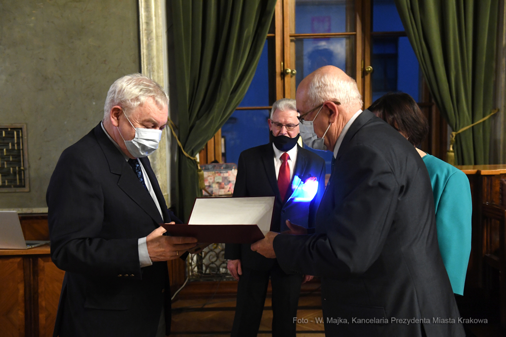 1111jpg.jpg-Pióro Biznesu  Autor: W. Majka