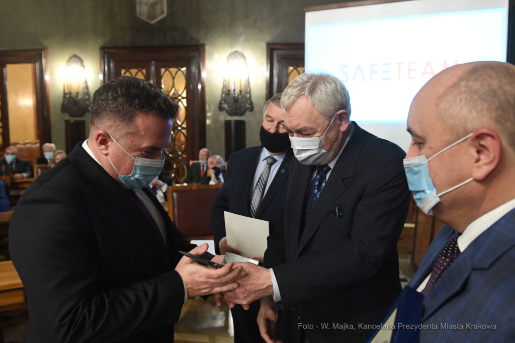 2121jpg.jpg-Pióro Biznesu  Autor: W. Majka