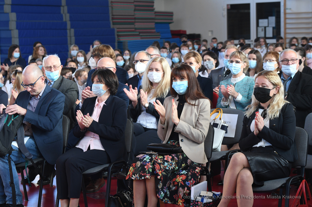 044jpg.jpg-Szkoła 134 im. St. Lema  Autor: W. Majka