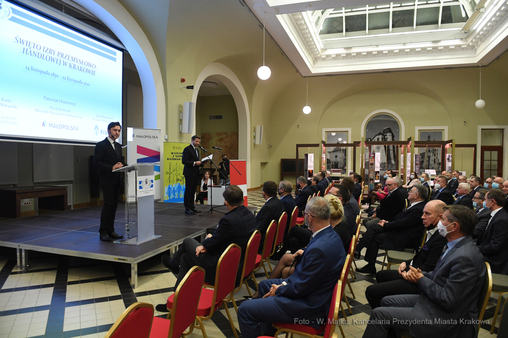 011jpg.jpg-171 lat IPH - Krakowski Dukat  Autor: W. Majka