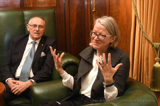 022jpg.jpg-Ambasador Anna Clunes