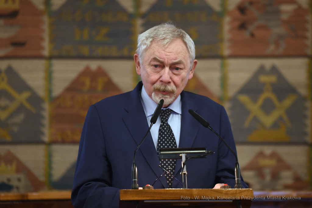 011jpg.jpg-Mistrz Matury, Technik 100% i Ósmoklasista 100%  Autor: W. Majka