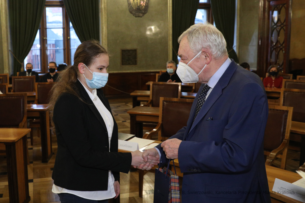 077jpg.jpg-Wręczenie nagród Mistrz Matury, Technik 100% i Ósmoklasista 100%,  Autor: B. Świerzowski