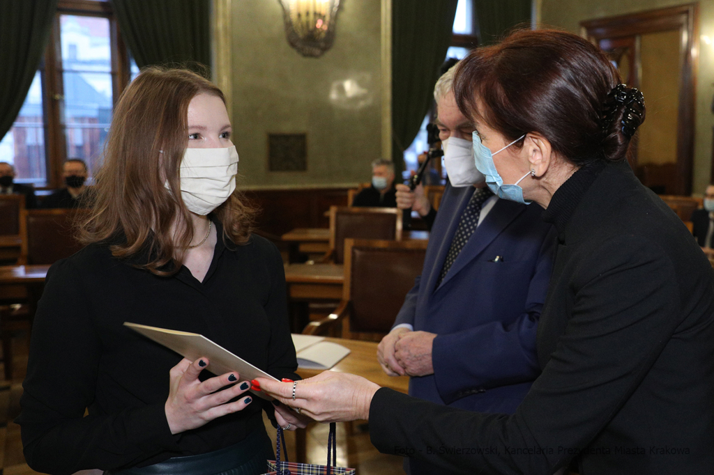 1919jpg.jpg-Wręczenie nagród Mistrz Matury, Technik 100% i Ósmoklasista 100%,  Autor: B. Świerzowski