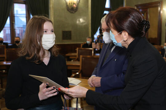 1919jpg.jpg-Wręczenie nagród Mistrz Matury, Technik 100% i Ósmoklasista 100%,