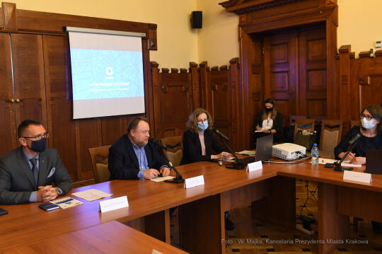 022jpg.jpg-lekarze ze Lwowa