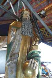 Rzeźba Boga Ojca - w trakcie konserwacji