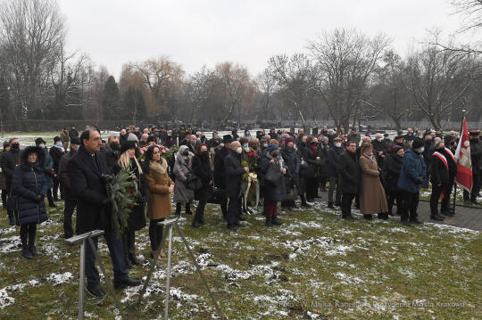 1515jpg.jpg-Pogrzeb prof. Stanisława Tabisza, byłego rektora Akademii Sztuk Pięknych