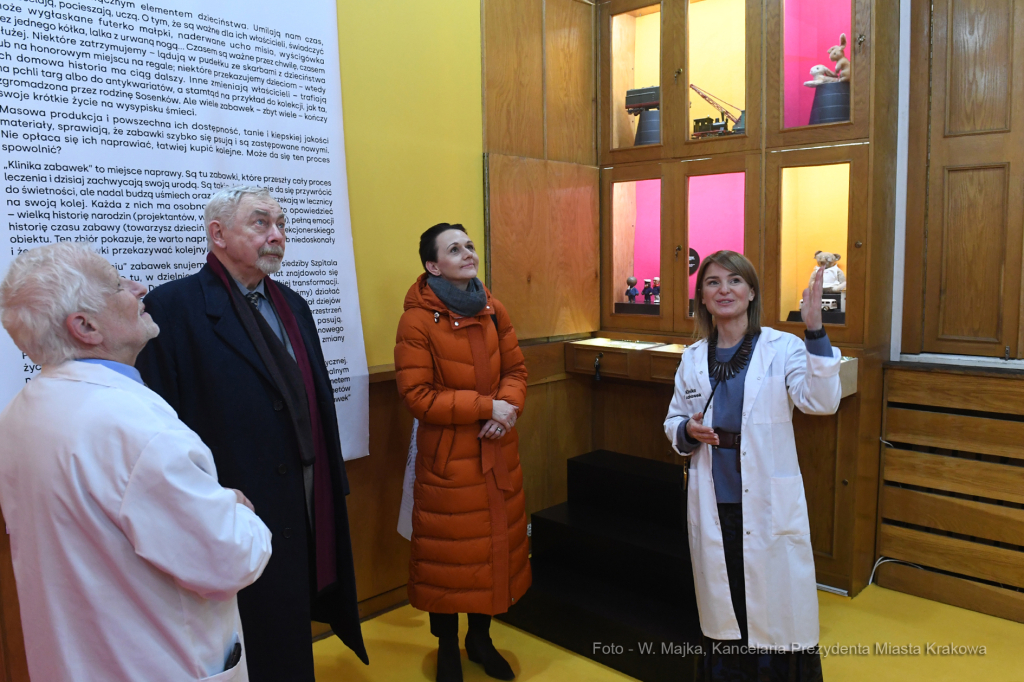 3333jpg.jpg-klinika zabawek  Autor: W. Majka