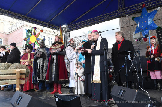 4141jpg.jpg-Orszak Trzech Króli w Krakowie