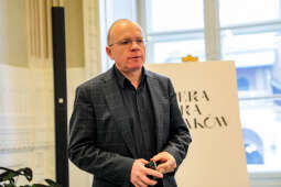 bs_220209_5818.jpg-Opera Rara 2022 - konferencja prasowa