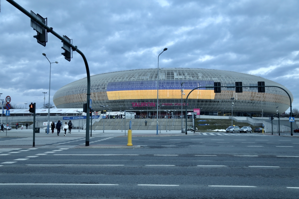 zdjęcie 20.02.2022, 17 08 29.jpg-Kraków podświetlony w barwach Ukrainy