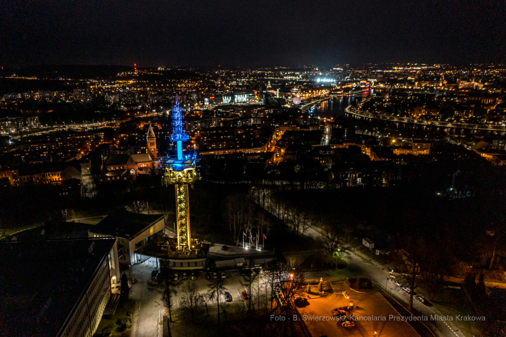 bs_220220_0119.jpg-Podświetlenia, Ukraina, Marsz  Autor: B. Świerzowski