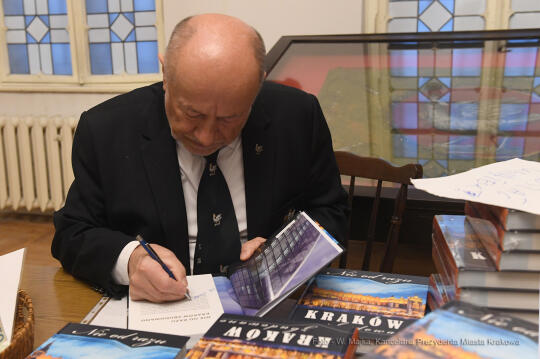 033jpg.jpg-Prezentacja książki „Nie od razu Kraków zbudowano”