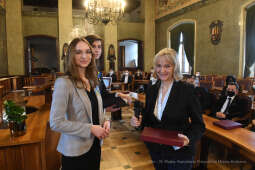 2121jpg.jpg-Gala nagród Przyjaciela Krakowskiej Młodzieży